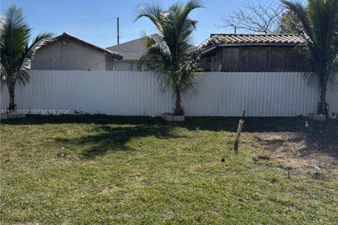 Casa en venta en Miami, Florida, 3 dormitorios, 152.17 m2 № 2003674 - foto 2