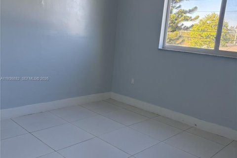 Casa en venta en Miami, Florida, 3 dormitorios, 152.17 m2 № 2003674 - foto 13