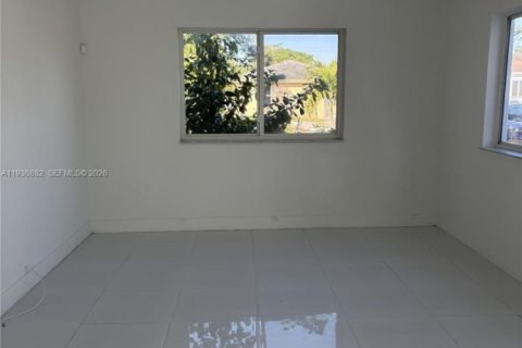 Casa en venta en Miami, Florida, 3 dormitorios, 152.17 m2 № 2003674 - foto 7