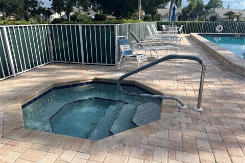 Condominio en alquiler en Bradenton, Florida, 2 dormitorios, 96.8 m2 № 1915445 - foto 12