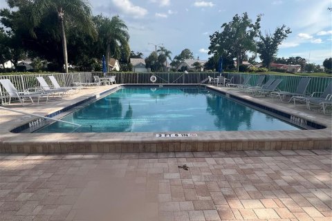 Condominio en alquiler en Bradenton, Florida, 2 dormitorios, 96.8 m2 № 1915445 - foto 10