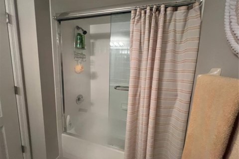 Condominio en alquiler en Bradenton, Florida, 2 dormitorios, 96.8 m2 № 1915445 - foto 29