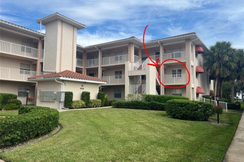 Copropriété à louer à Bradenton, Floride: 2 chambres, 96.8 m2 № 1915445 - photo 1