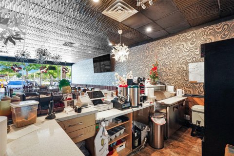 Propiedad comercial en venta en Miami, Florida № 1938557 - foto 21