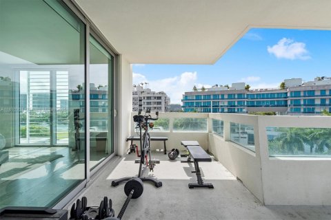 Condo in Bay Harbor Islands, Florida, 2 bedrooms  № 1752484 - photo 20