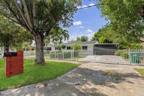 House in Homestead, Florida 3 bedrooms, 106.28 sq.m. № 1887924 - photo 3