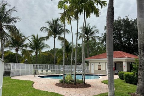Townhouse in Miramar, Florida 3 bedrooms, 109.44 sq.m. № 1790740 - photo 4