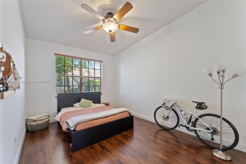 Townhouse in Miramar, Florida 3 bedrooms, 109.44 sq.m. № 1790740 - photo 7