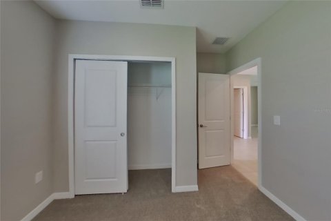 Villa ou maison à louer à Kissimmee, Floride: 3 chambres, 139.35 m2 № 2418974 - photo 8