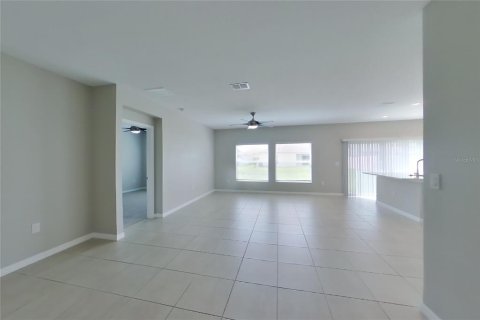Villa ou maison à louer à Kissimmee, Floride: 3 chambres, 139.35 m2 № 2418974 - photo 3