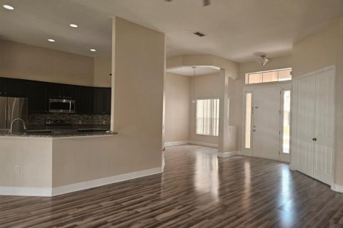 House in Kissimmee, Florida 4 bedrooms, 224.17 sq.m. № 1876212 - photo 7
