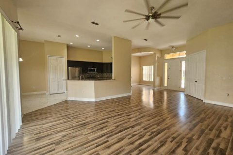 House in Kissimmee, Florida 4 bedrooms, 224.17 sq.m. № 1876212 - photo 5