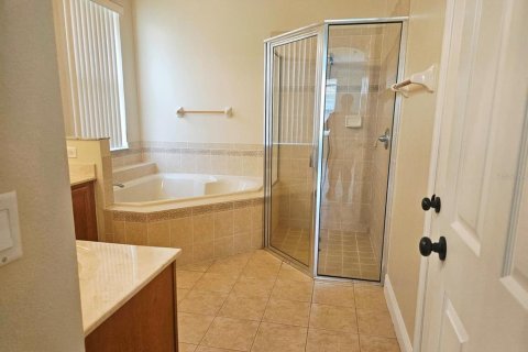 House in Kissimmee, Florida 4 bedrooms, 224.17 sq.m. № 1876212 - photo 11