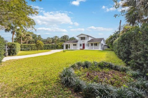 House in Plantation, Florida 3 bedrooms, 191.75 sq.m. № 1699096 - photo 5