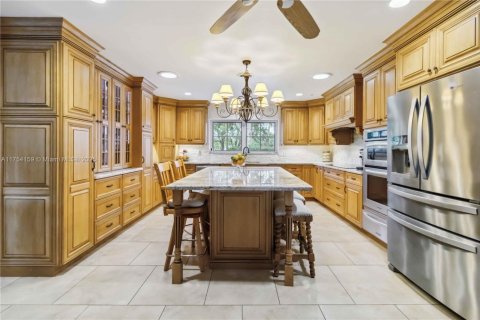 House in Plantation, Florida 3 bedrooms, 191.75 sq.m. № 1699096 - photo 21