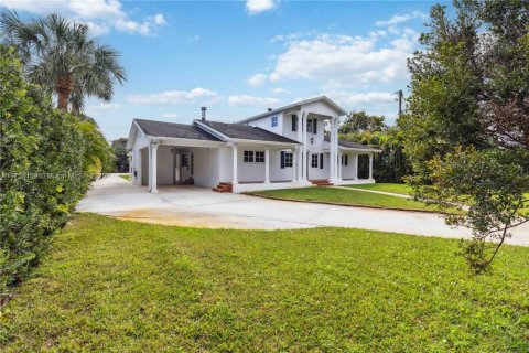 House in Plantation, Florida 3 bedrooms, 191.75 sq.m. № 1699096 - photo 4