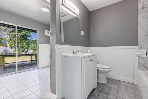 Casa en alquiler en Tampa, Florida, 3 dormitorios, 91.6 m2 № 1904446 - foto 11