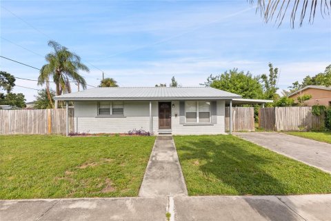 Casa en alquiler en Tampa, Florida, 3 dormitorios, 91.6 m2 № 1904446 - foto 2