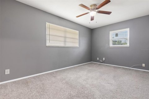 Casa en alquiler en Tampa, Florida, 3 dormitorios, 91.6 m2 № 1904446 - foto 9