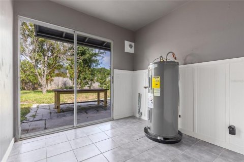 Casa en alquiler en Tampa, Florida, 3 dormitorios, 91.6 m2 № 1904446 - foto 15