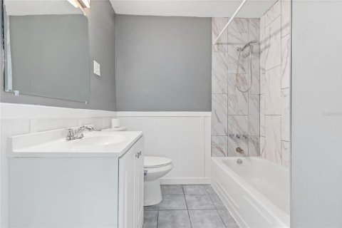 Casa en alquiler en Tampa, Florida, 3 dormitorios, 91.6 m2 № 1904446 - foto 6