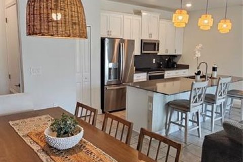 Adosado en alquiler en Kissimmee, Florida, 4 dormitorios, 74.32 m2 № 1904465 - foto 2