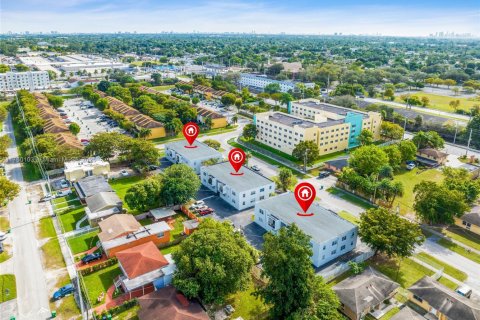 Commercial property in Opa-locka, Florida № 1701531 - photo 27