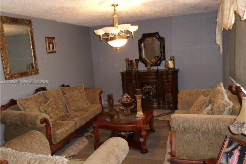 Купить виллу или дом в Майами, Флорида 3 спальни, 132.57м2, № 2240295 - фото 8