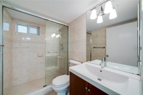 Copropriété à louer à Miami Beach, Floride: 2 chambres, 98.94 m2 № 2013015 - photo 11