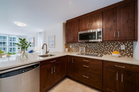 Copropriété à louer à Miami Beach, Floride: 2 chambres, 98.94 m2 № 2013015 - photo 5