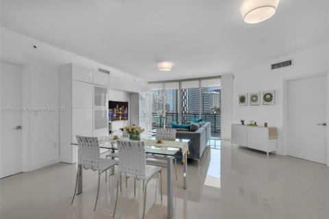 Condo in Miami, Florida, 3 bedrooms  № 1862812 - photo 8