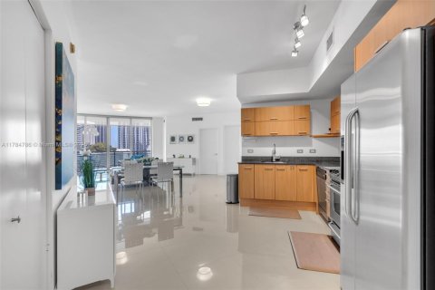 Condo in Miami, Florida, 3 bedrooms  № 1862812 - photo 6