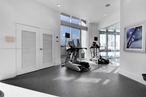 Condo in Miami, Florida, 3 bedrooms  № 1862812 - photo 29