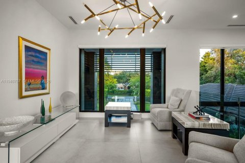 Купить виллу или дом в Майами, Флорида 1 комната, № 1997798 - фото 21