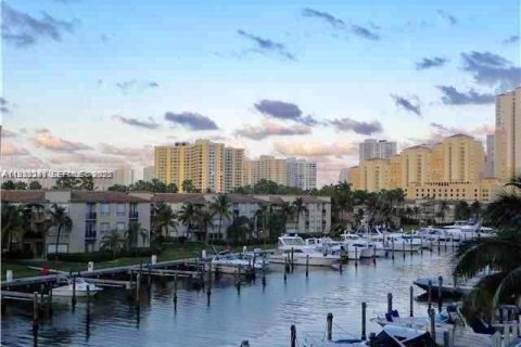 Copropriété à louer à Aventura, Floride: 1 chambre, 75.81 m2 № 2001278 - photo 15