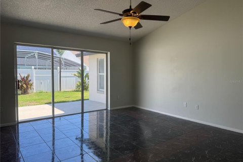 Casa en alquiler en Kissimmee, Florida, 3 dormitorios, 121.98 m2 № 1841552 - foto 5