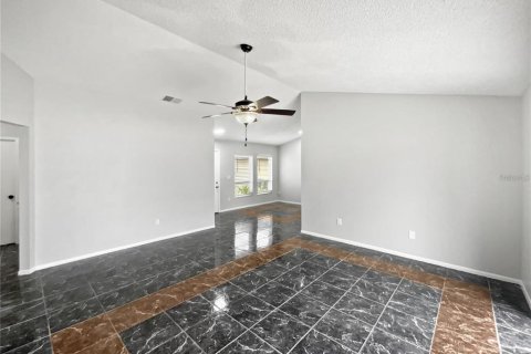 Casa en alquiler en Kissimmee, Florida, 3 dormitorios, 121.98 m2 № 1841552 - foto 16