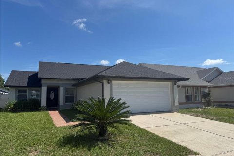 Casa en alquiler en Kissimmee, Florida, 3 dormitorios, 121.98 m2 № 1841552 - foto 3