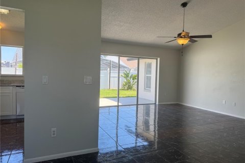 Casa en alquiler en Kissimmee, Florida, 3 dormitorios, 121.98 m2 № 1841552 - foto 8
