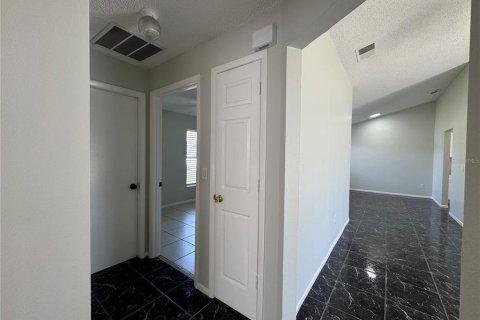 Casa en alquiler en Kissimmee, Florida, 3 dormitorios, 121.98 m2 № 1841552 - foto 28