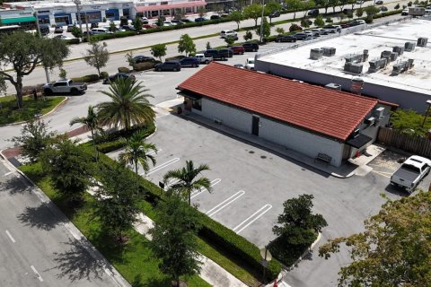 Commercial property in Coral Springs, Florida № 2087063 - photo 3