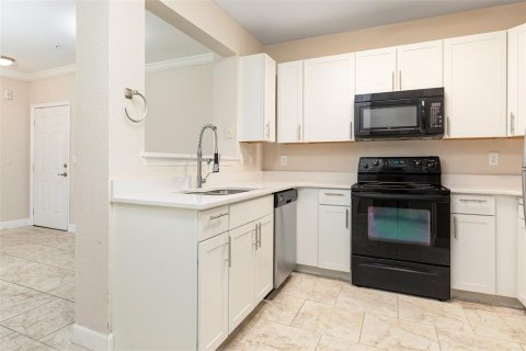 Condo in Orlando, Florida, 2 bedrooms № 2380826 - photo 7