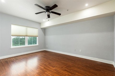 Condo in Orlando, Florida, 2 bedrooms № 2380826 - photo 13