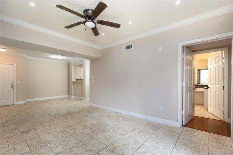 Condo in Orlando, Florida, 2 bedrooms № 2380826 - photo 4