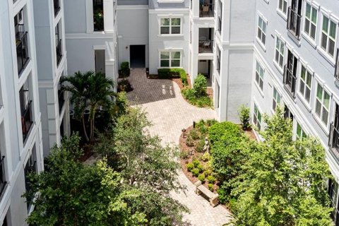 Condo in Orlando, Florida, 2 bedrooms № 2380826 - photo 22