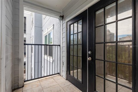 Condo in Orlando, Florida, 2 bedrooms № 2380826 - photo 16