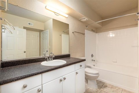 Condo in Orlando, Florida, 2 bedrooms № 2380826 - photo 14