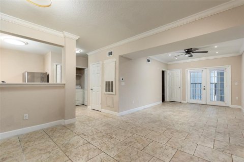 Condo in Orlando, Florida, 2 bedrooms № 2380826 - photo 2
