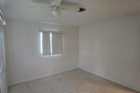 House in Englewood, Florida 2 bedrooms, 112.6 sq.m. № 1820566 - photo 10