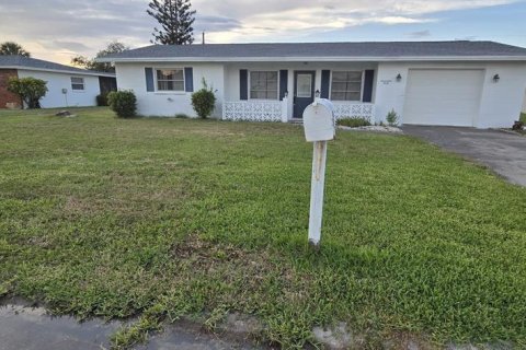 House in Englewood, Florida 2 bedrooms, 112.6 sq.m. № 1820566 - photo 4